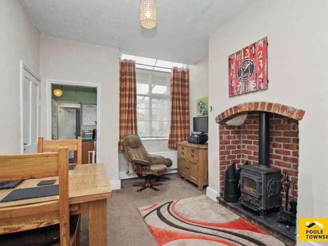 2 bed house for sale