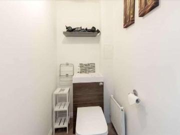 2 bed house for sale