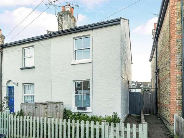 2 bed house for sale