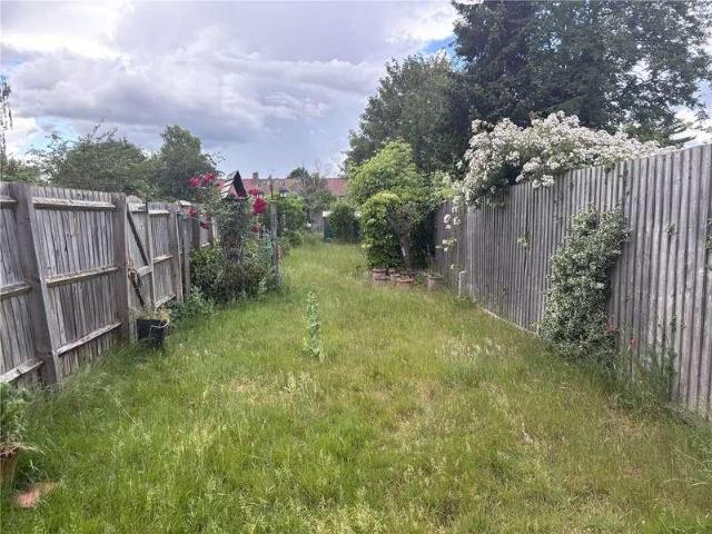 2 bed house for sale