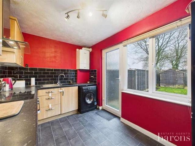 2 bed house for sale