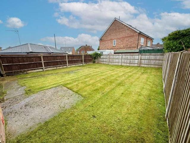 2 bed house for sale