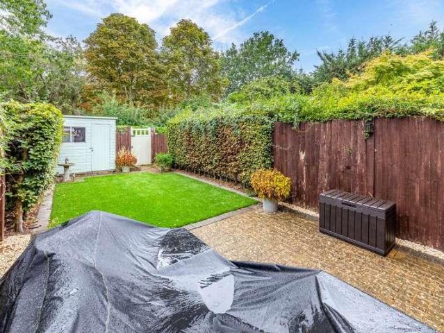 2 bed house for sale