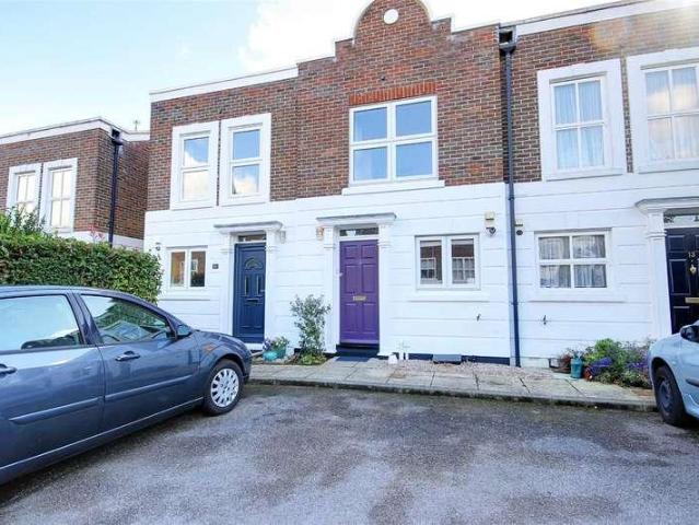 2 bed house for sale