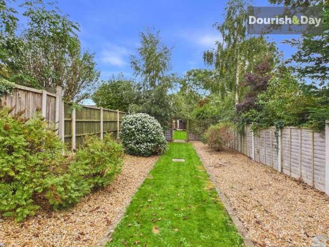 2 bed house for sale