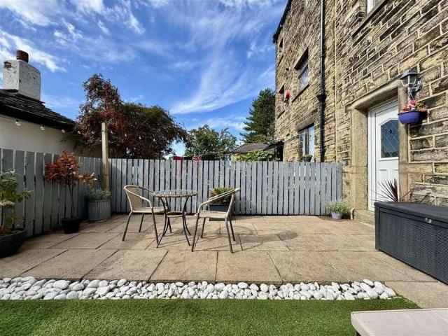 2 bed house for sale