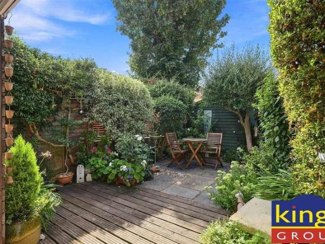 2 bed house for sale