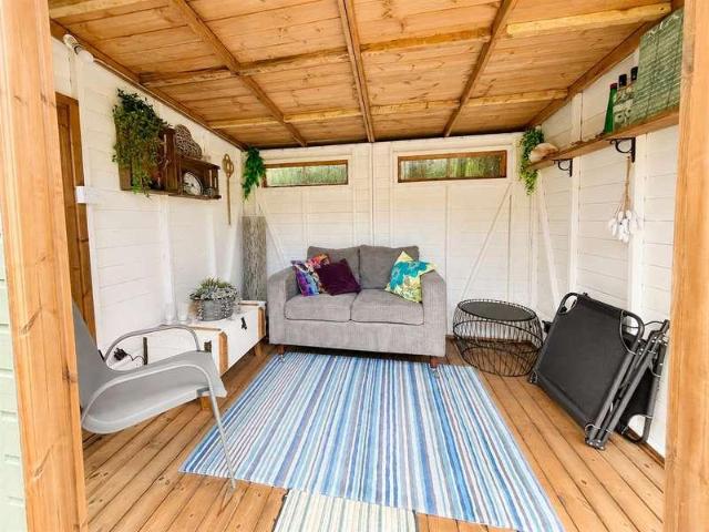 2 bed house for sale