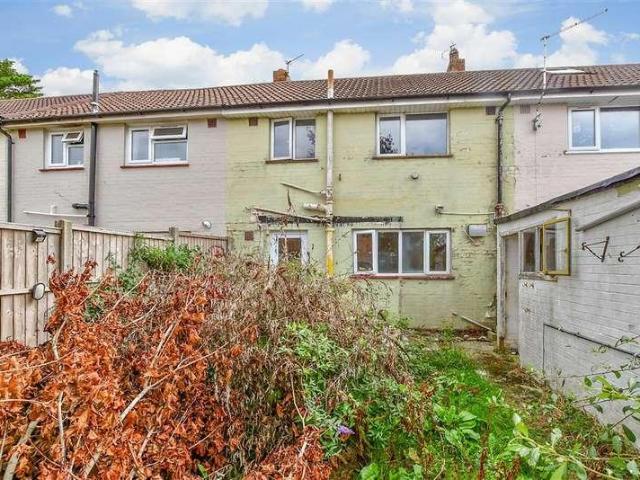 2 bed house for sale