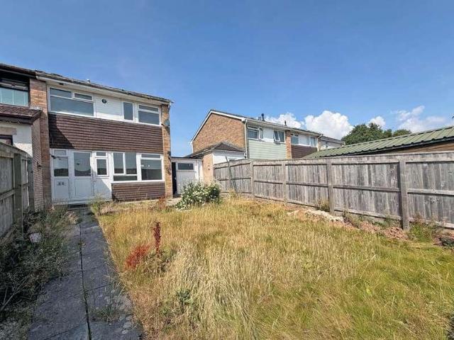 2 bed house for sale