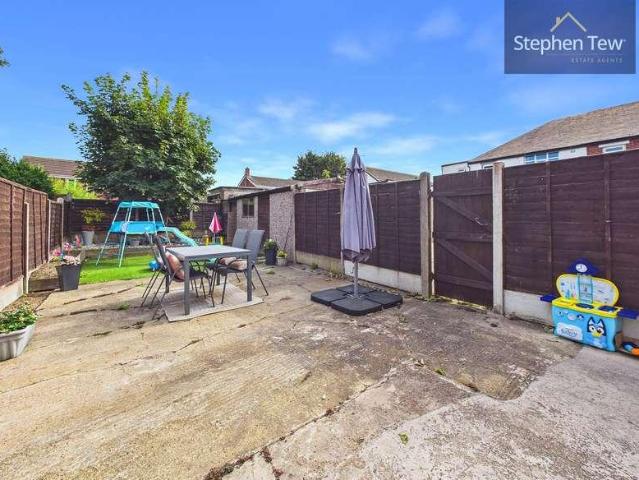 2 bed house for sale
