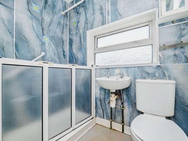 2 bed house for sale