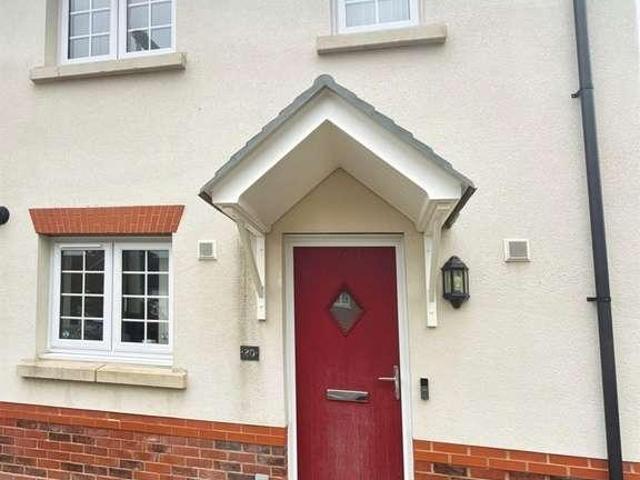 2 bed house for sale