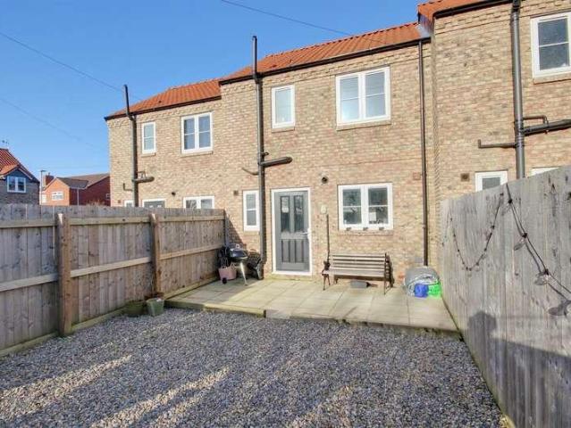 2 bed house for sale