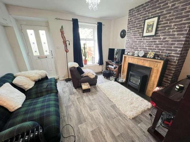 2 bed house for sale