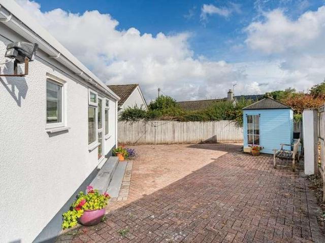 2 bed house for sale