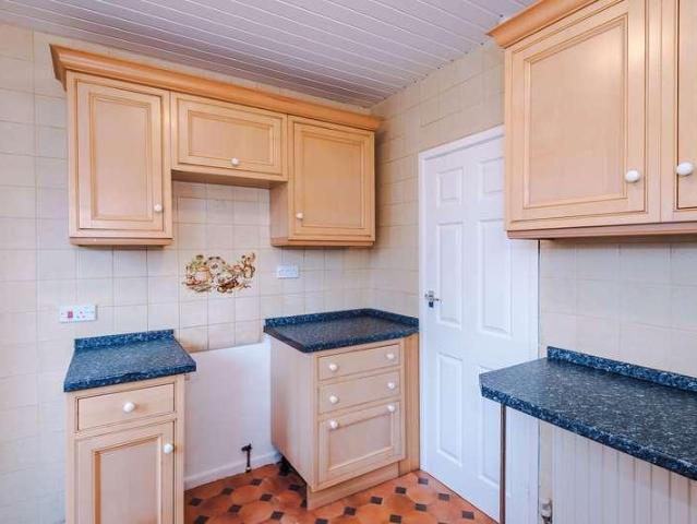 2 bed house for sale