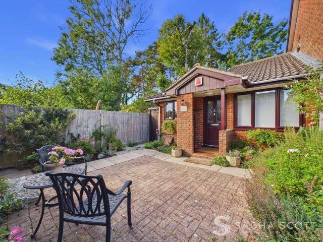 2 bed house for sale