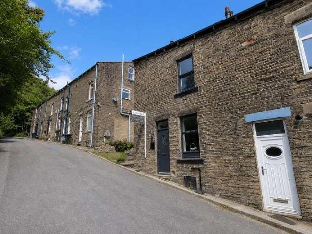 2 bed house for sale
