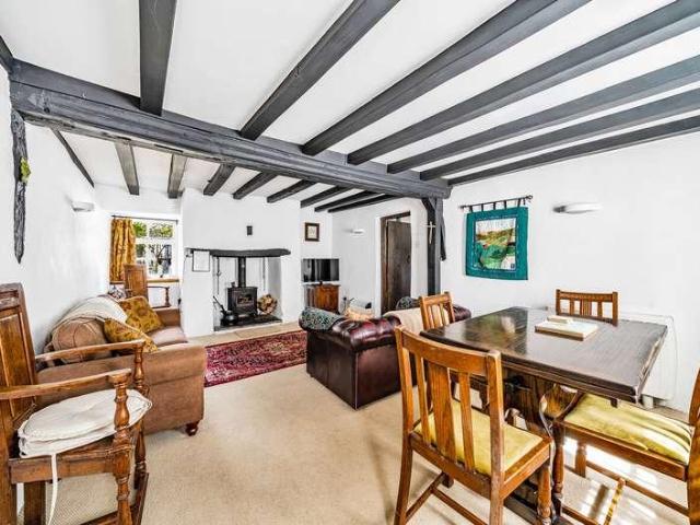 2 bed house for sale