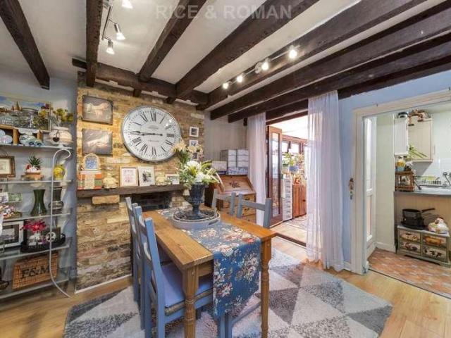 2 bed house for sale