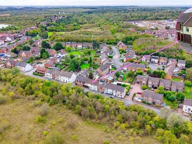 2 bed house for sale