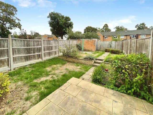2 bed house for sale