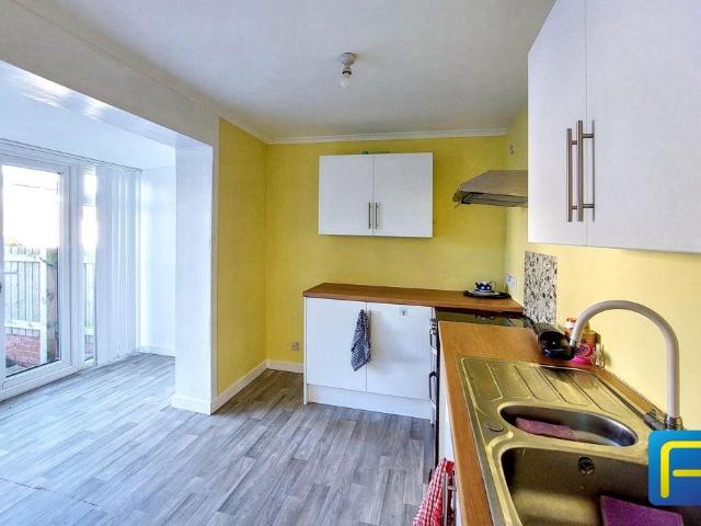 2 bed house for sale