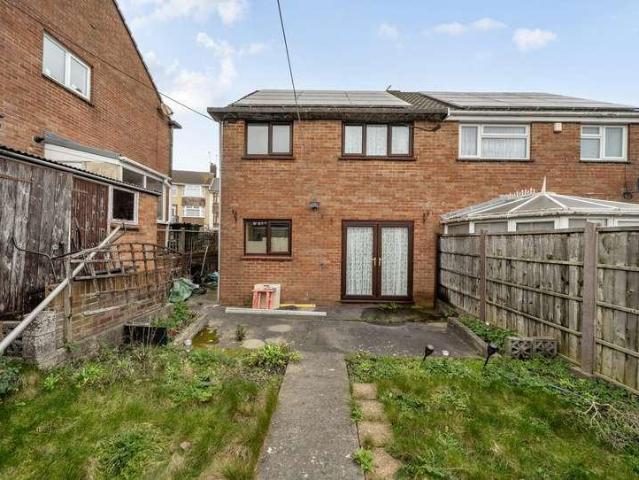 2 bed house for sale