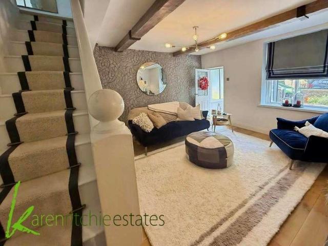 2 bed house for sale