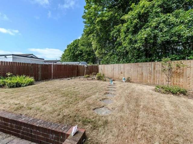 2 bed house for sale