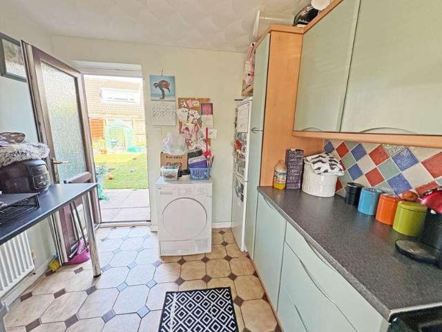 2 bed house for sale
