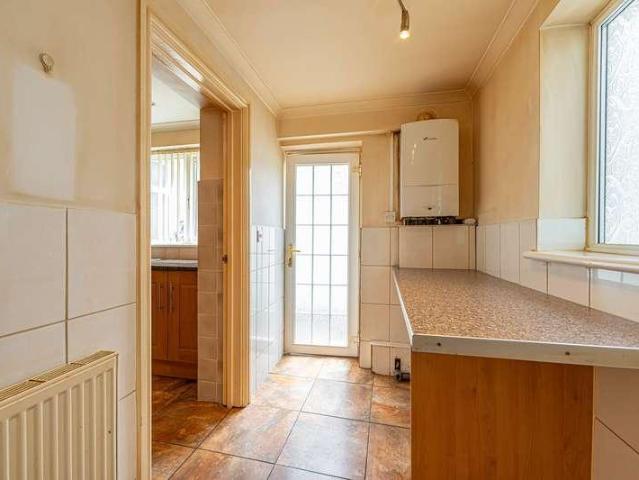 2 bed house for sale
