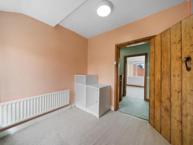 2 bed house for sale