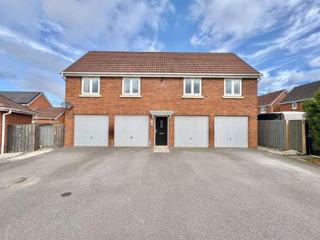 2 bed house for sale
