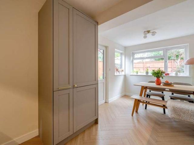 2 bed house for sale