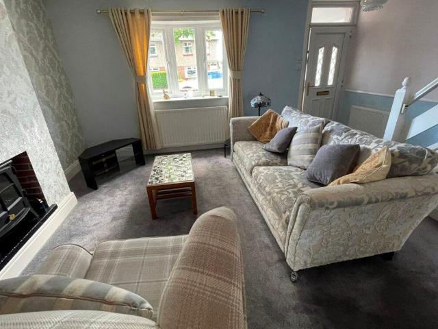 2 bed house for sale