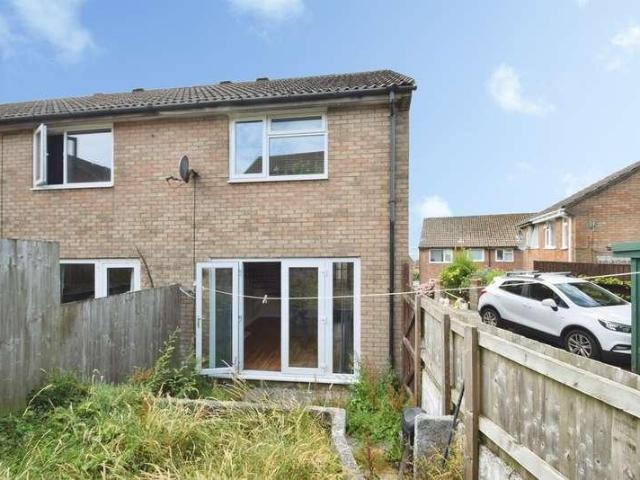 2 bed house for sale