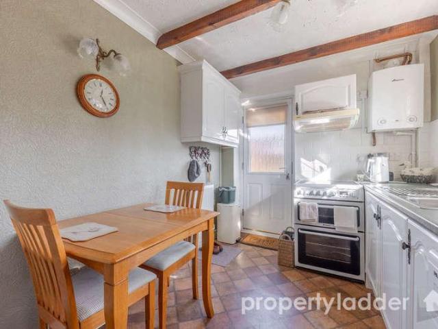 2 bed house for sale