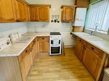 House for sale in Moses Gate - Garden, Fireplace