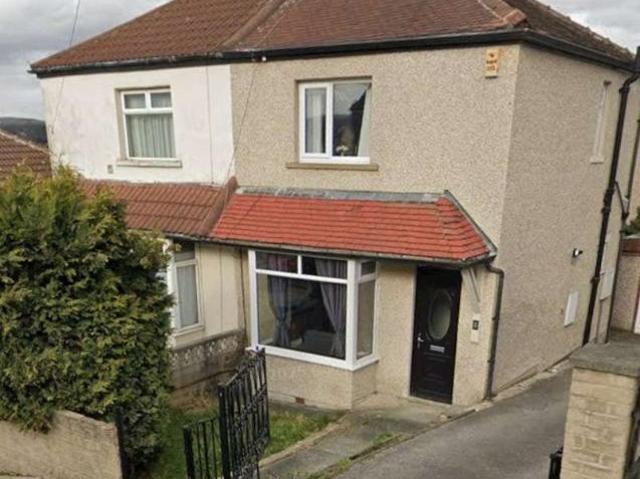 2 bed house for sale