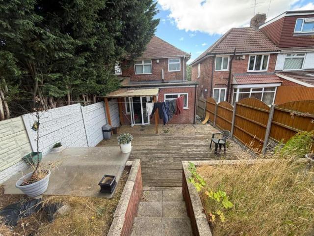 2 bed house for sale