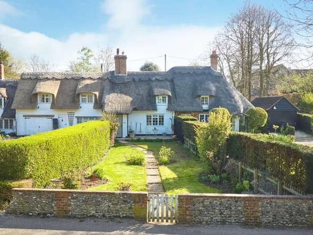 2 bed house for sale