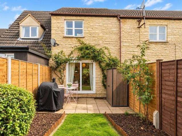 2 bed house for sale