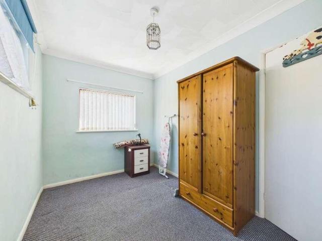2 bed house for sale