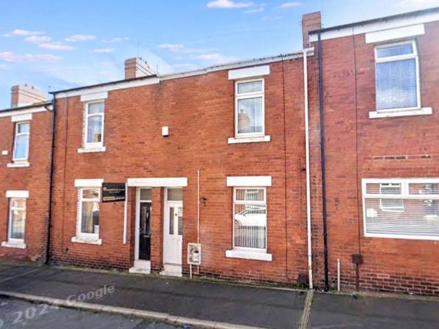 2 bed house for sale