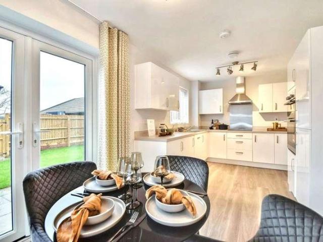 2 bed house for sale