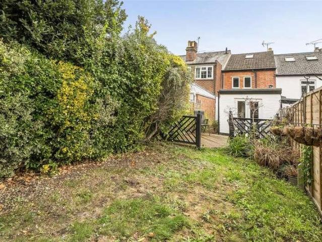 2 bed house for sale