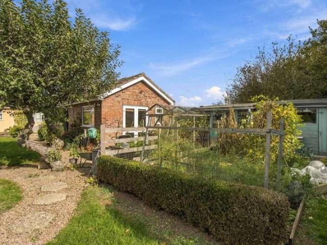 2 bed house for sale