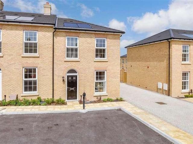 2 bed house for sale